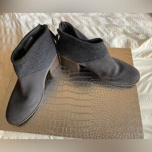 Women’s TOMS Lacy Desert Suede Felt Boots Shoes Size 8.5 GRAY